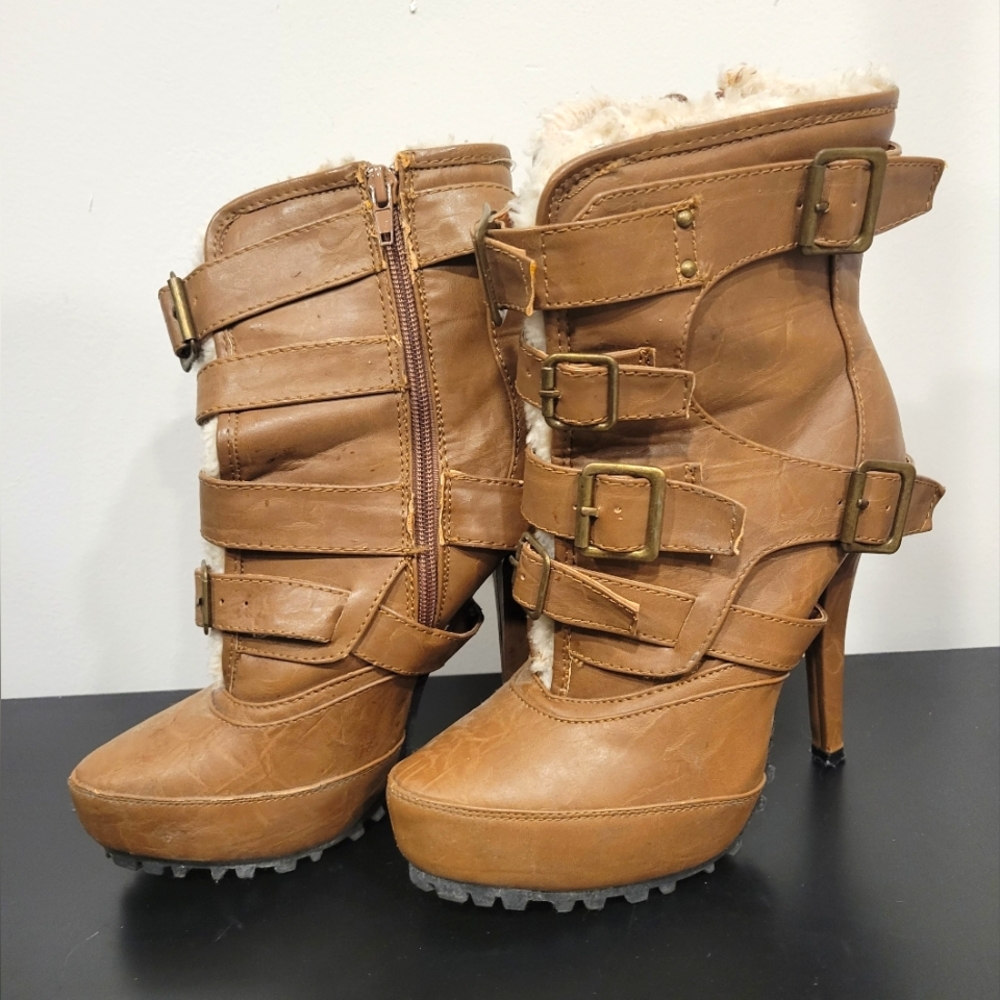 Heeled Winter Boot, tan faux leather, size 7